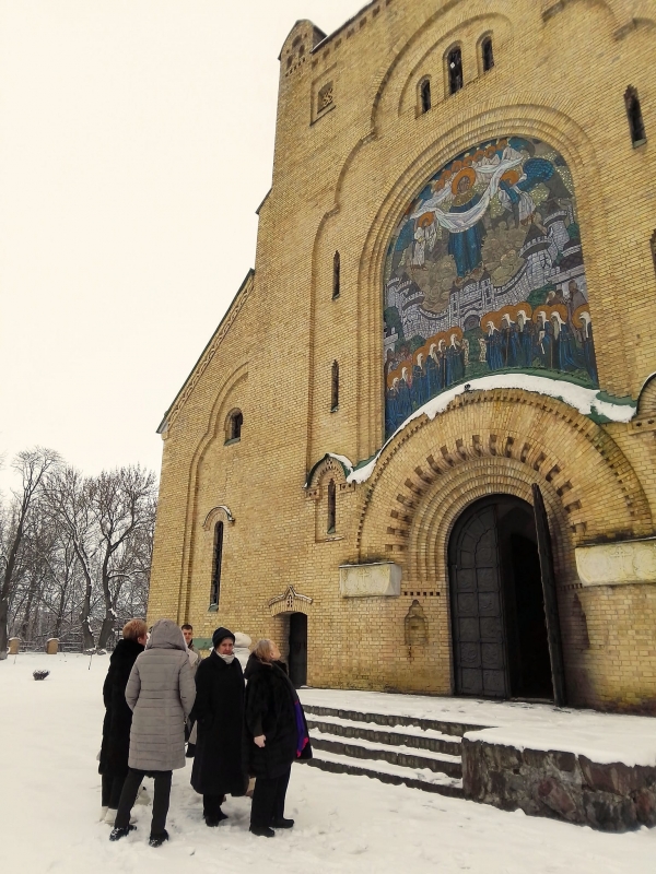 В селі Пархомівка